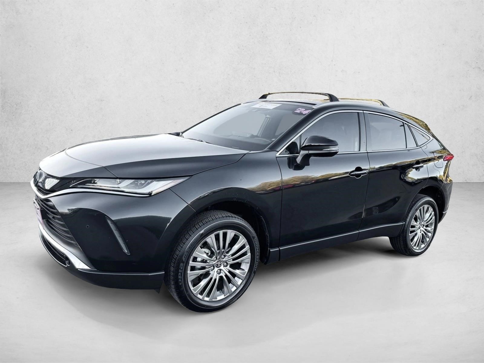 2024 Toyota Venza XLE's photo