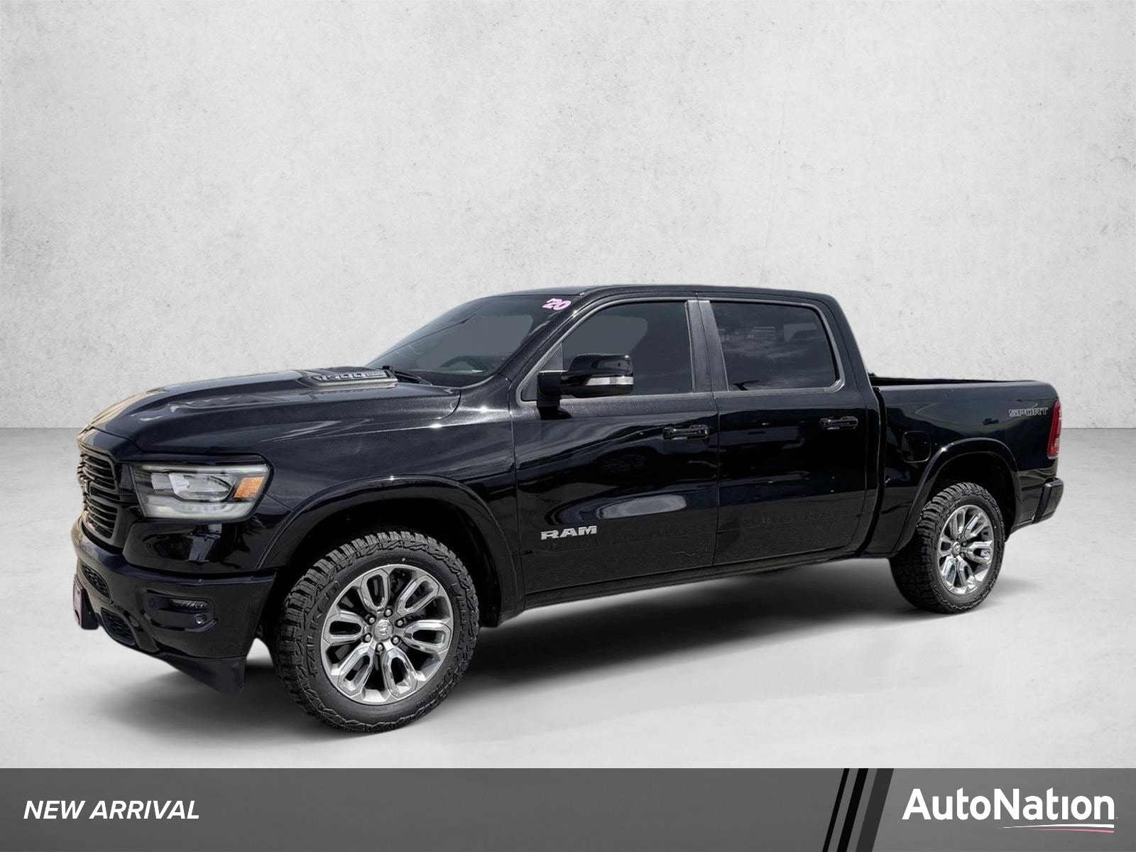2020 RAM 1500 Laramie 4x4 Crew Cab 5'7's photo