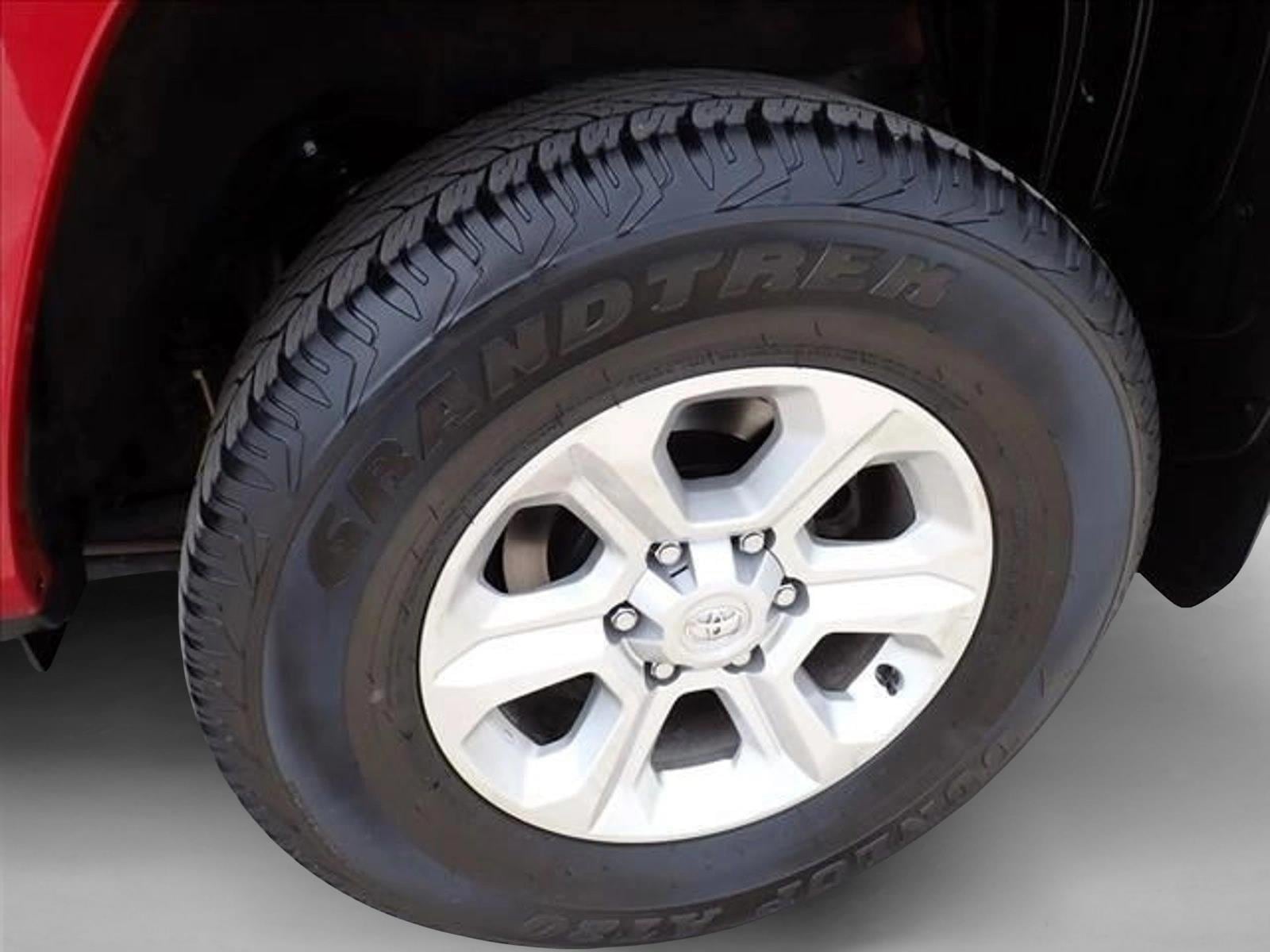 2022 Toyota 4Runner SR5 Premium - Photo 6