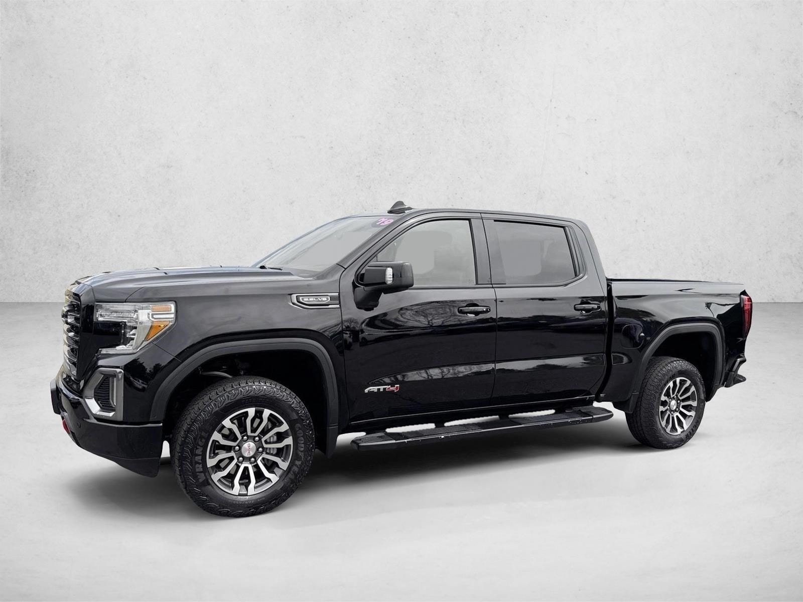 2019 GMC Sierra 4WD Crew Cab Short Box AT4's photo