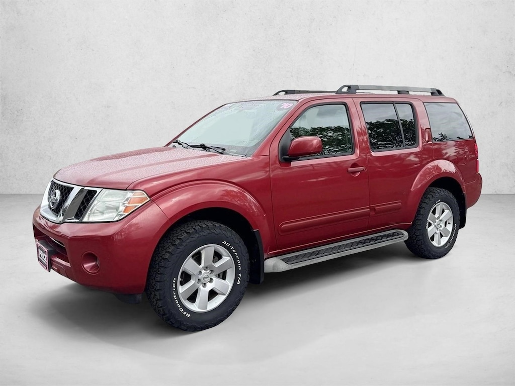 Used 2010 Nissan Pathfinder SE SUV