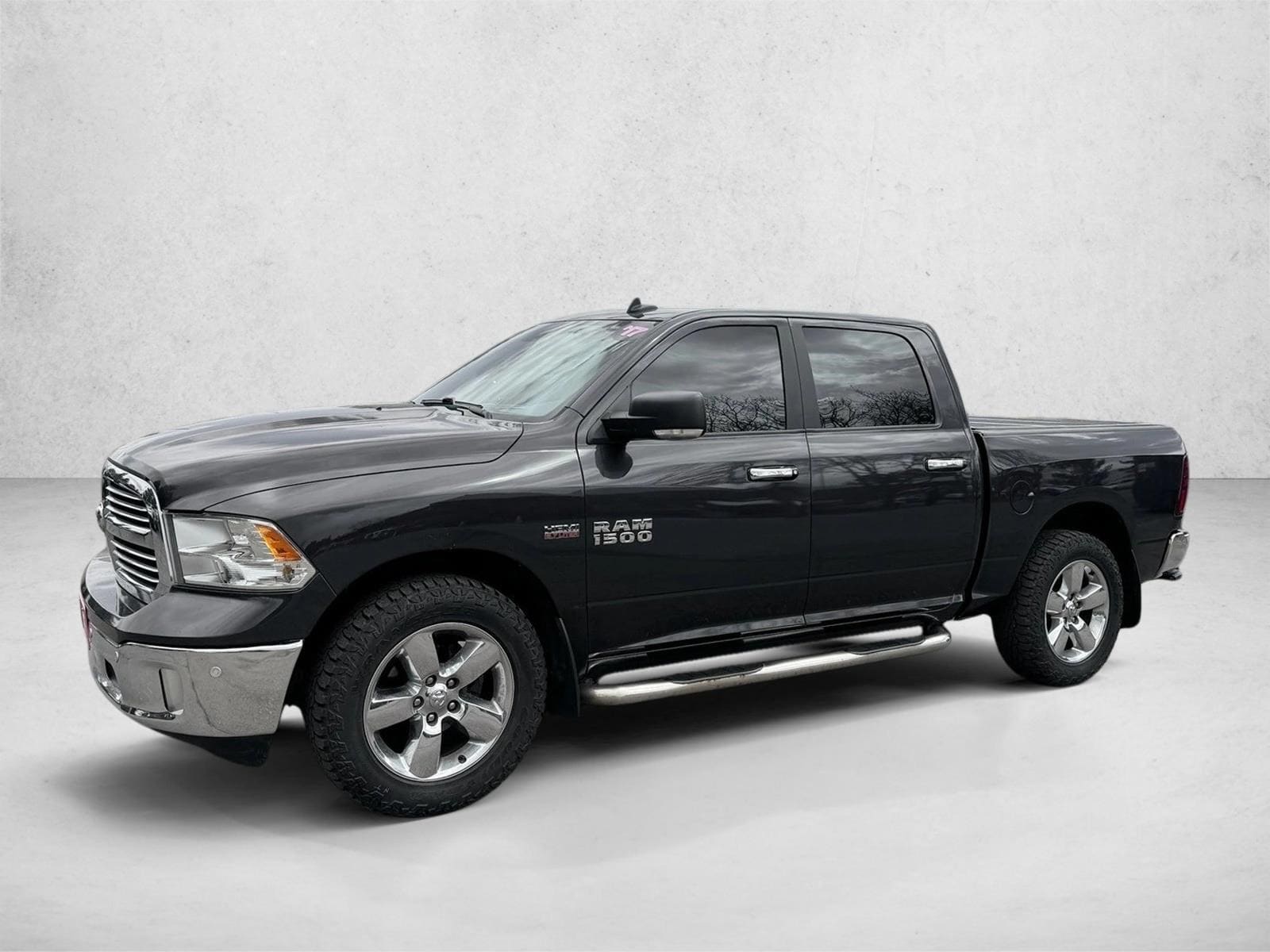 2017 RAM 1500 Big Horn 4x4 Crew Cab 5'7's photo