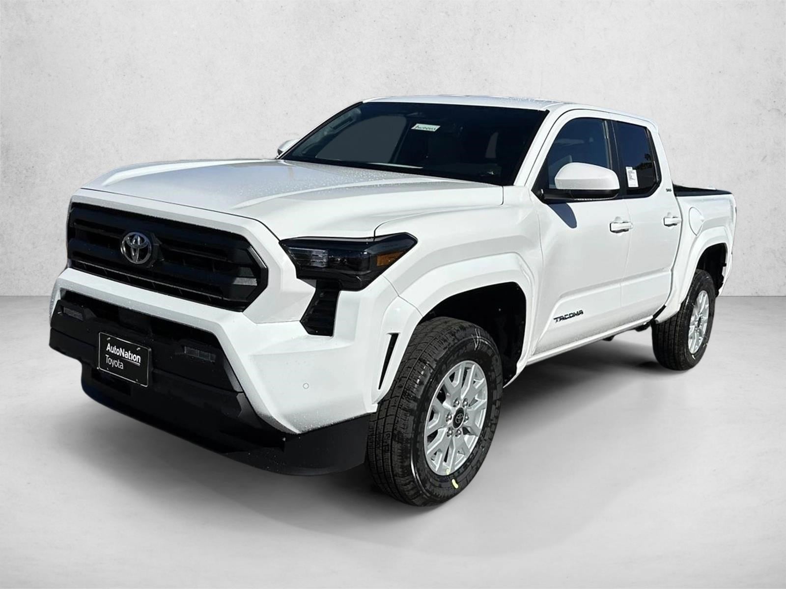 2025 Toyota Tacoma SR5's photo