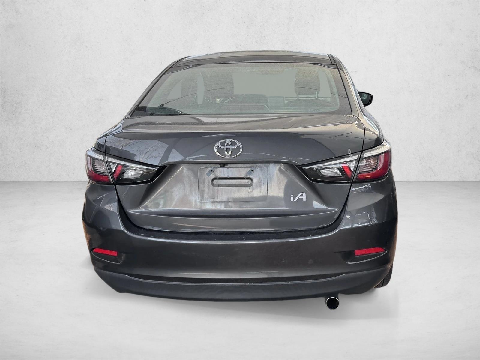 2017 Toyota Yaris iA Base photo 4