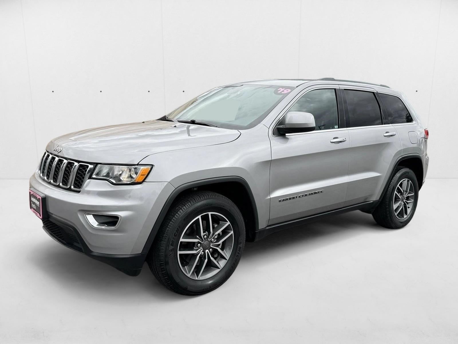 2019 Jeep Grand Cherokee Laredo E