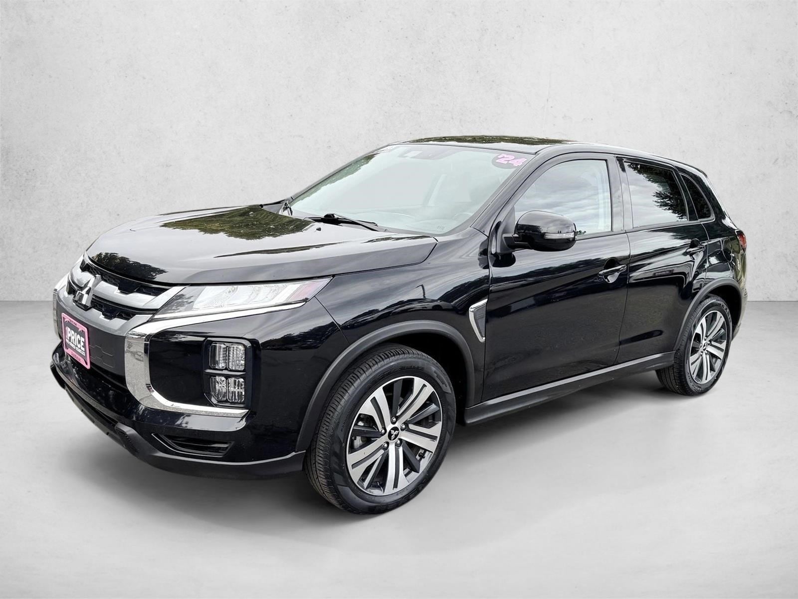 2024 Mitsubishi Outlander Sport SE's photo