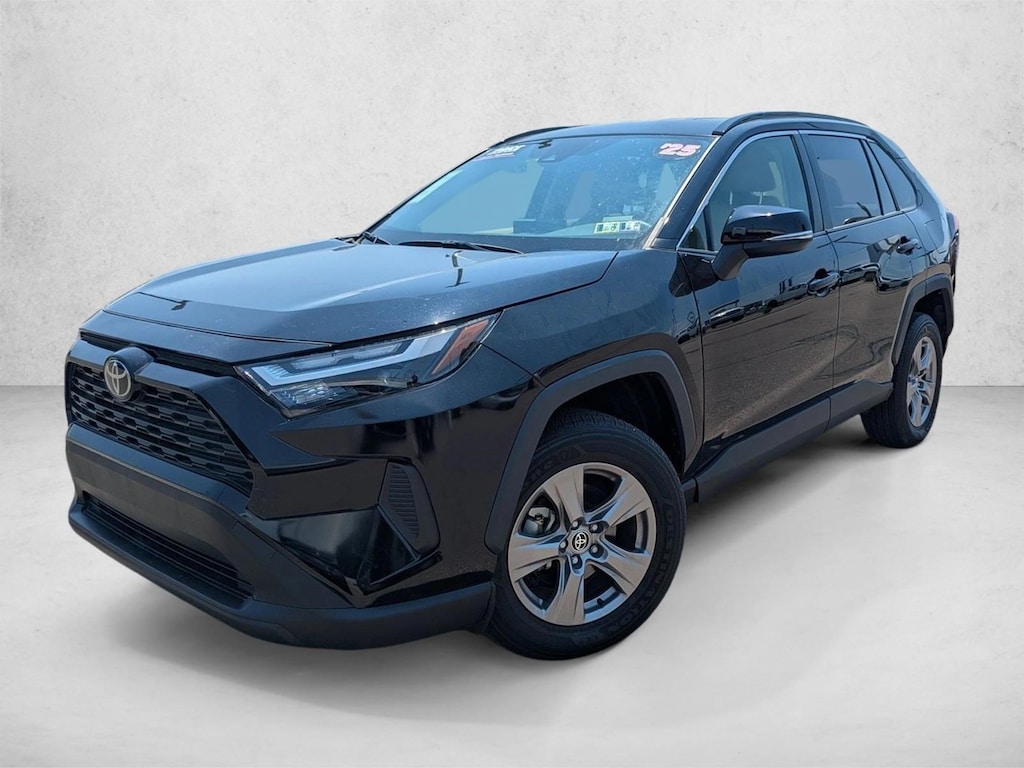 Used 2025 Toyota RAV4 Hybrid XLE SUV