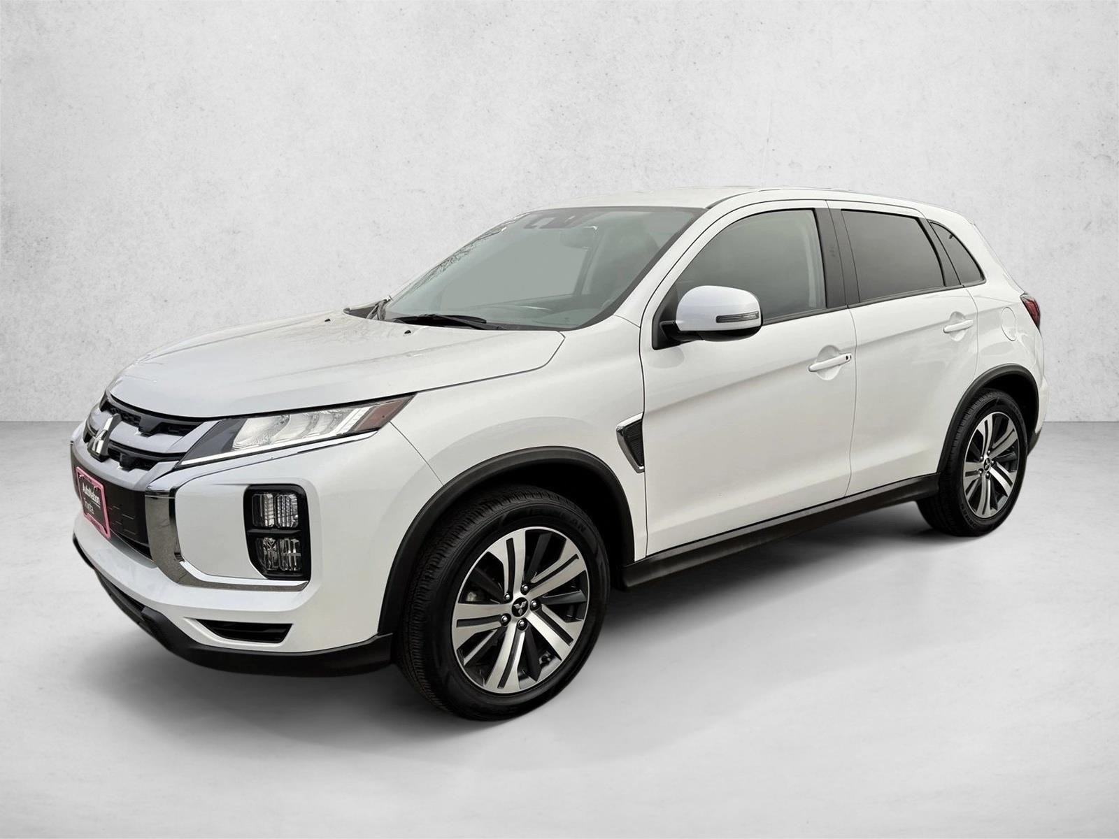 2024 Mitsubishi Outlander Sport ES's photo