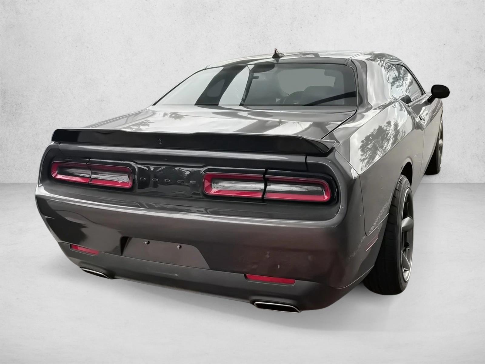 2023 Dodge Challenger SXT photo 4