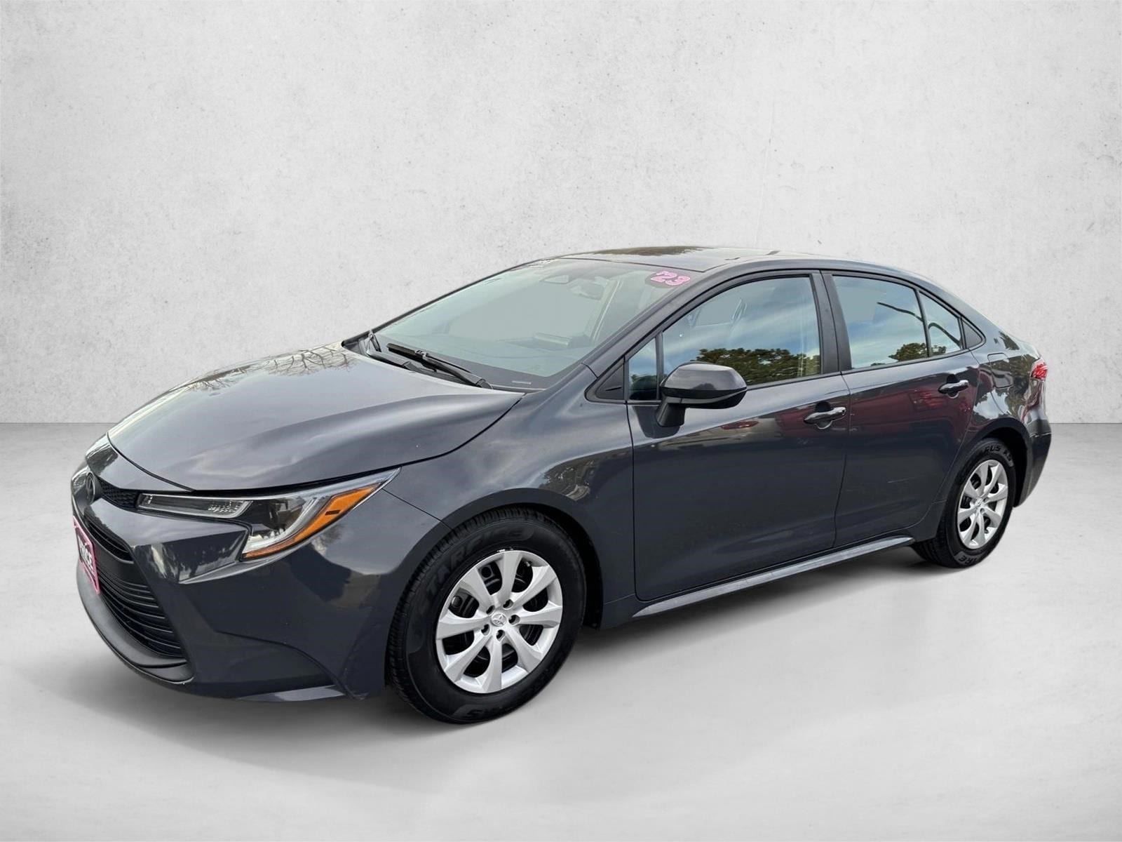 2023 Toyota Corolla LE's photo