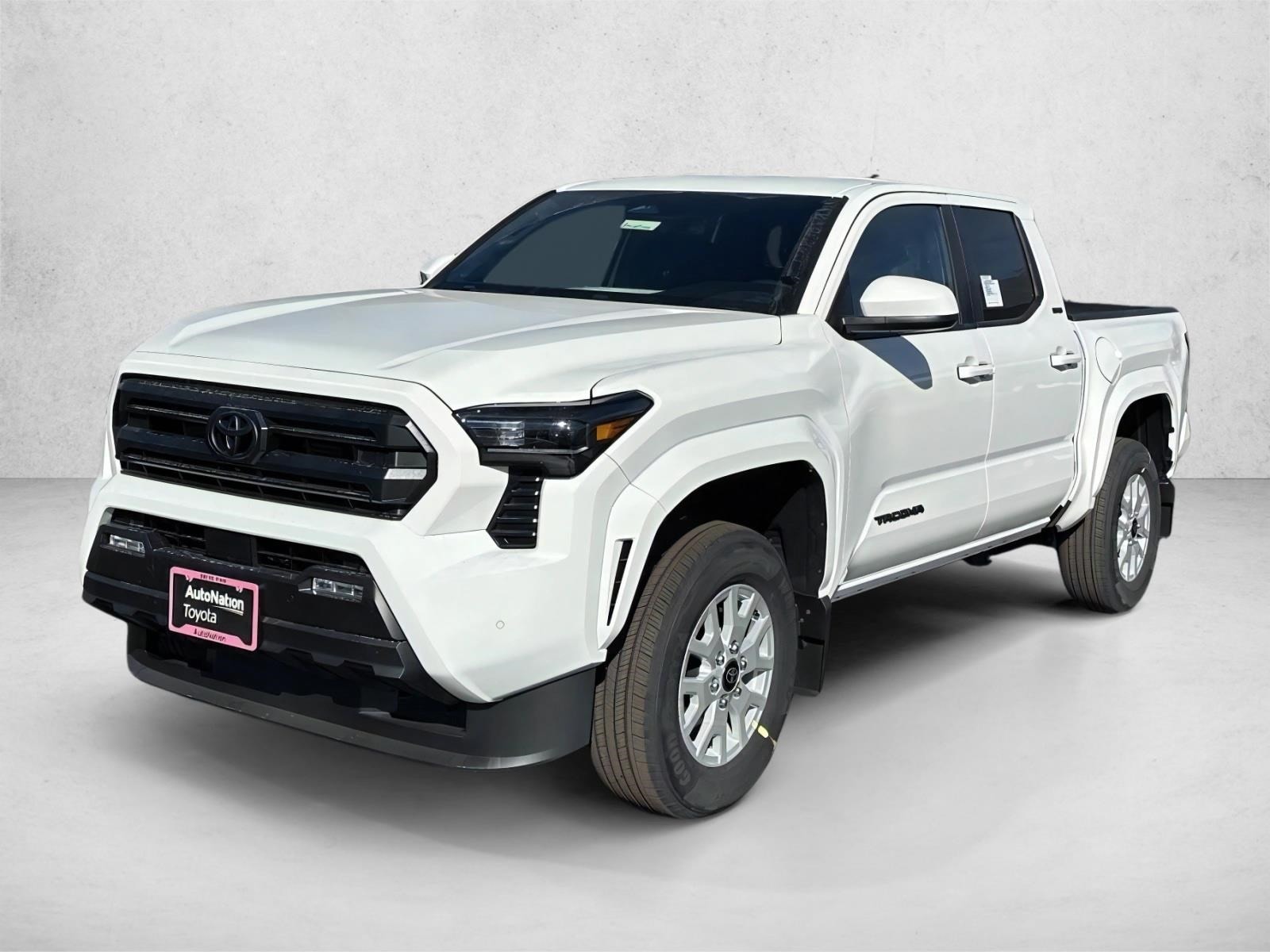 2025 Toyota Tacoma SR5's photo