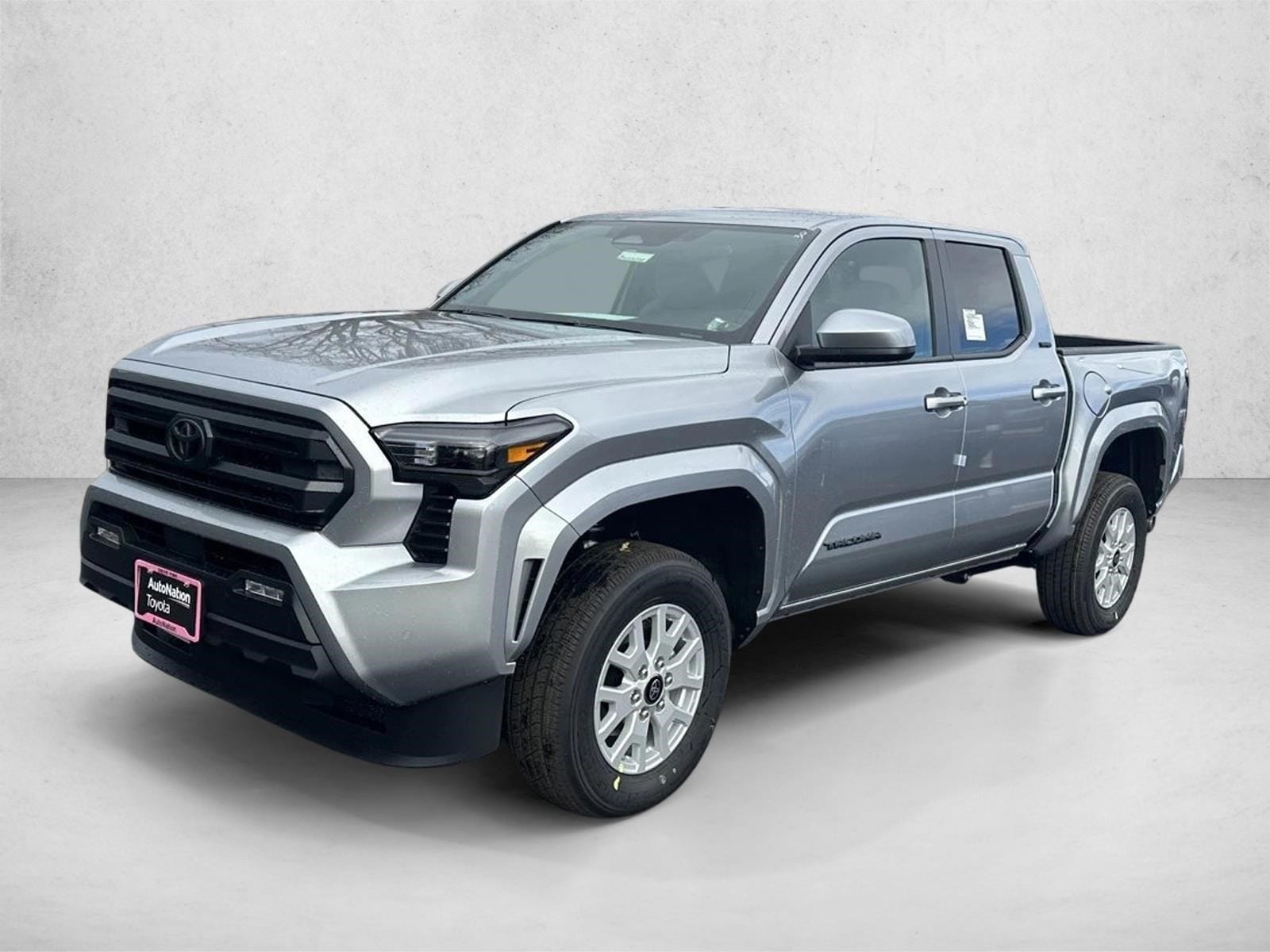 2025 Toyota Tacoma SR5's photo