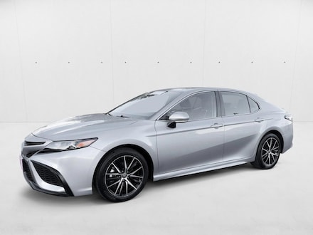 2022 Toyota Camry SE Sedan
