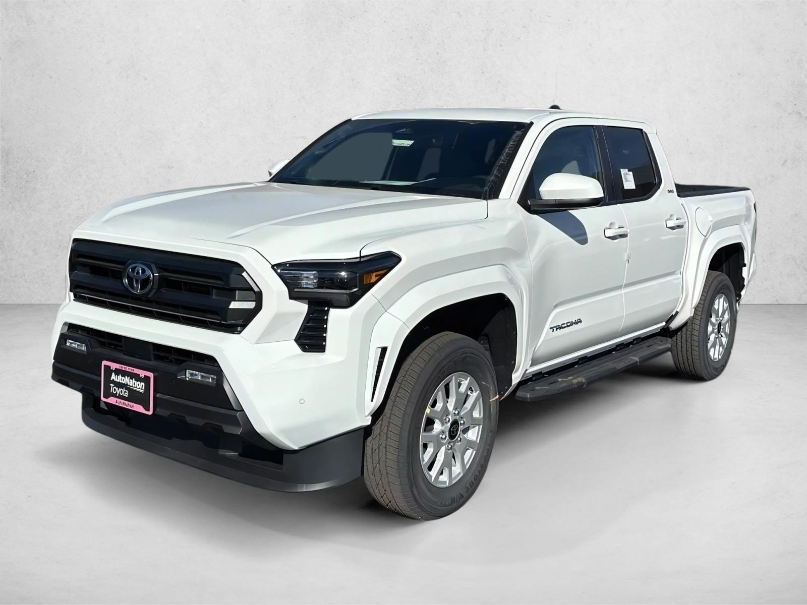 2025 Toyota Tacoma SR5's photo