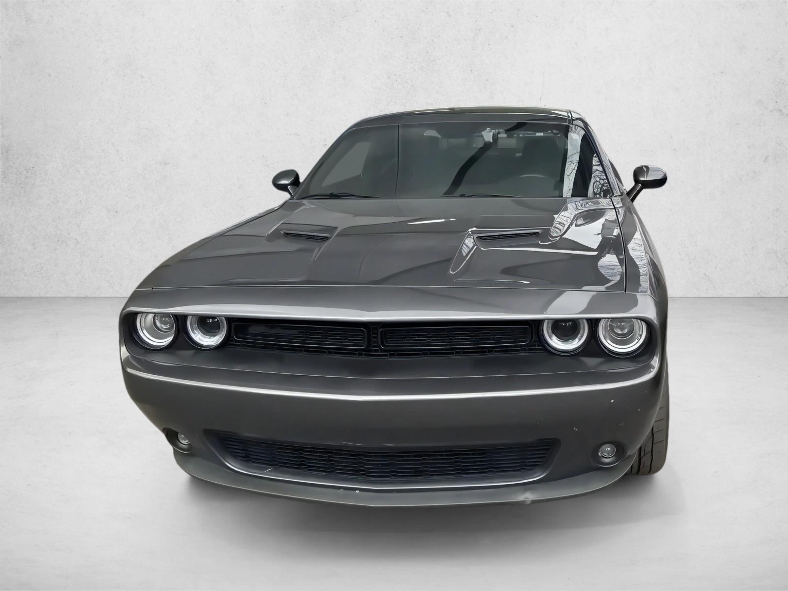 2023 Dodge Challenger SXT photo 2