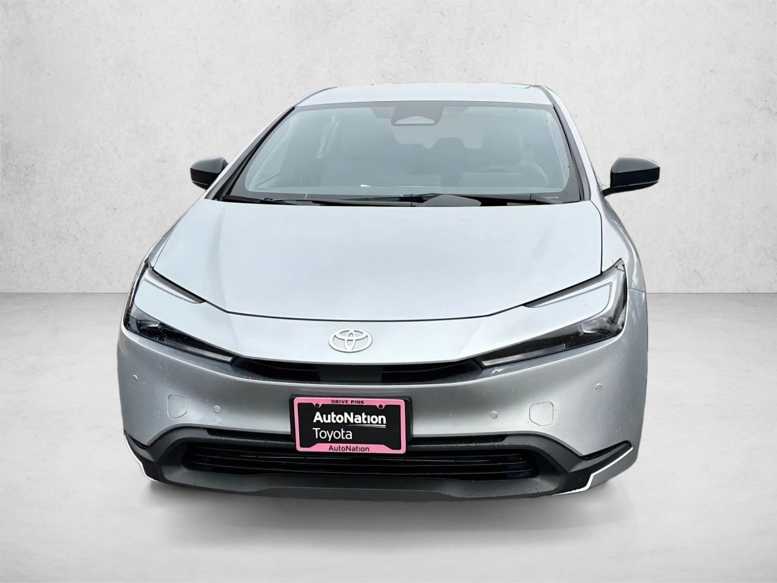 2026 Toyota Prius LE photo 2