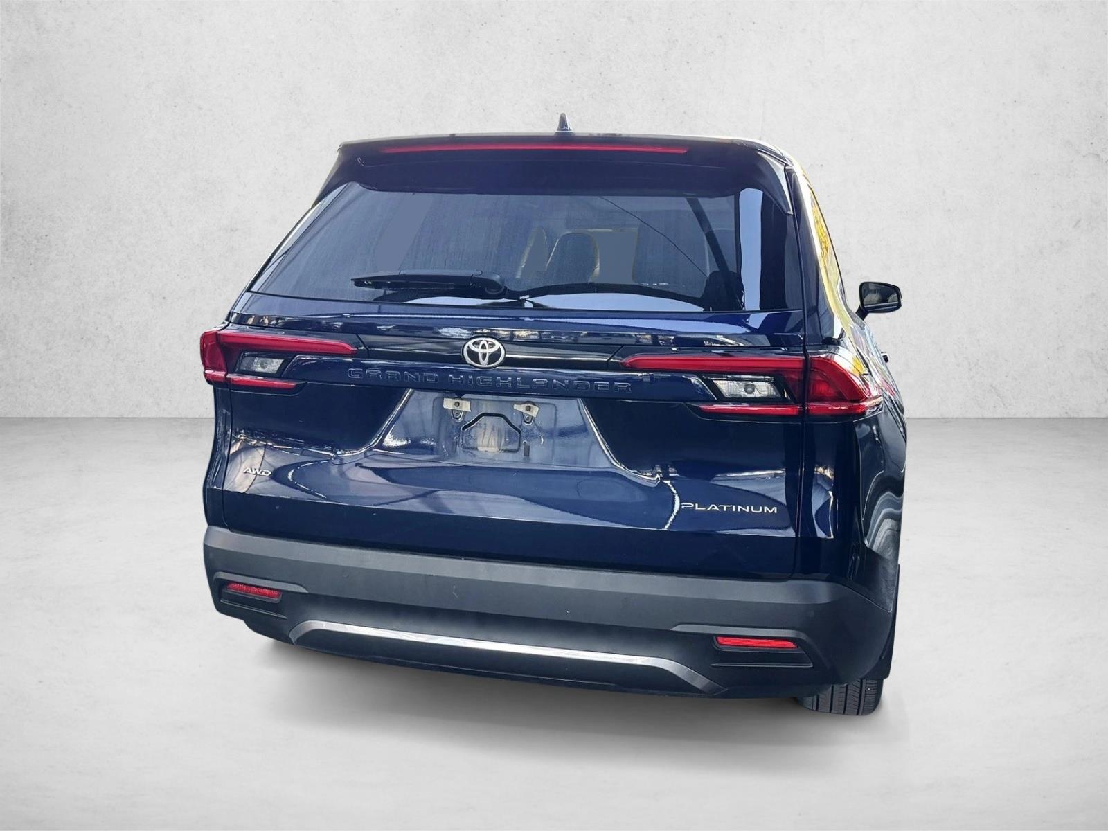 2024 Toyota Grand Highlander Platinum photo 4