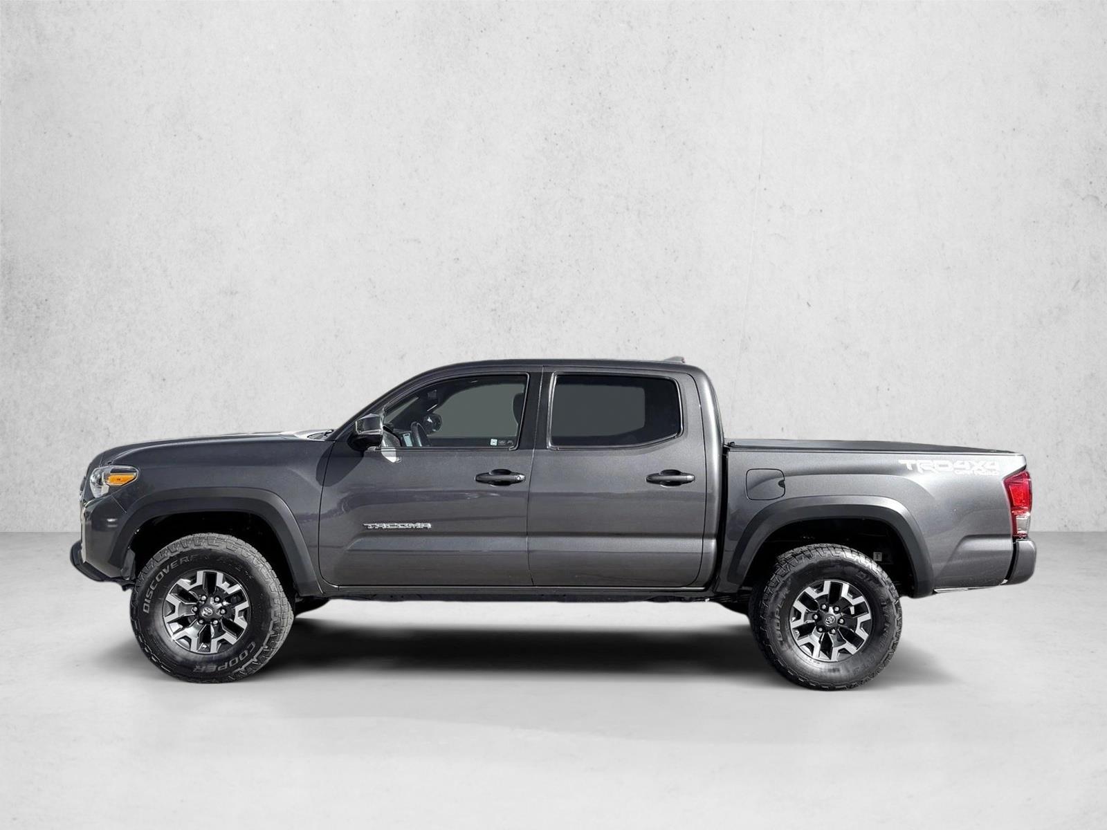 2016 Toyota Tacoma TRD V6 photo 4