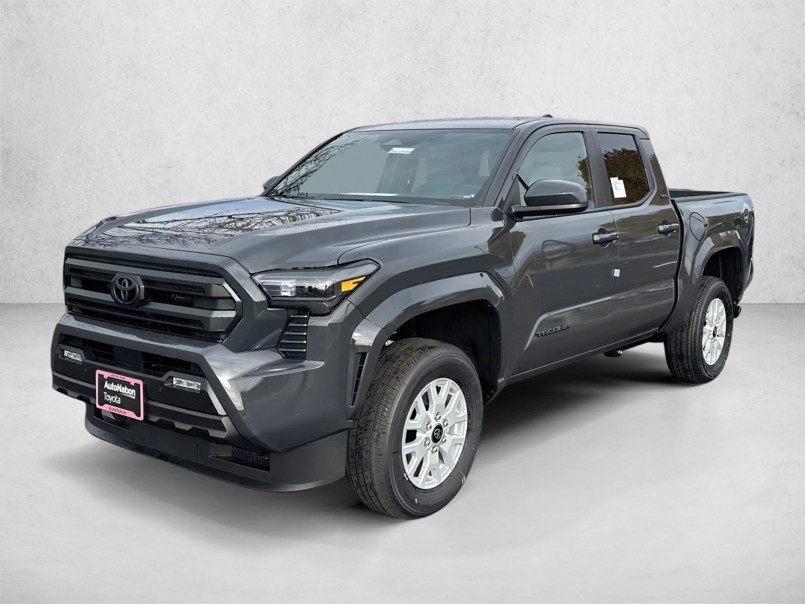 2025 Toyota Tacoma SR5's photo