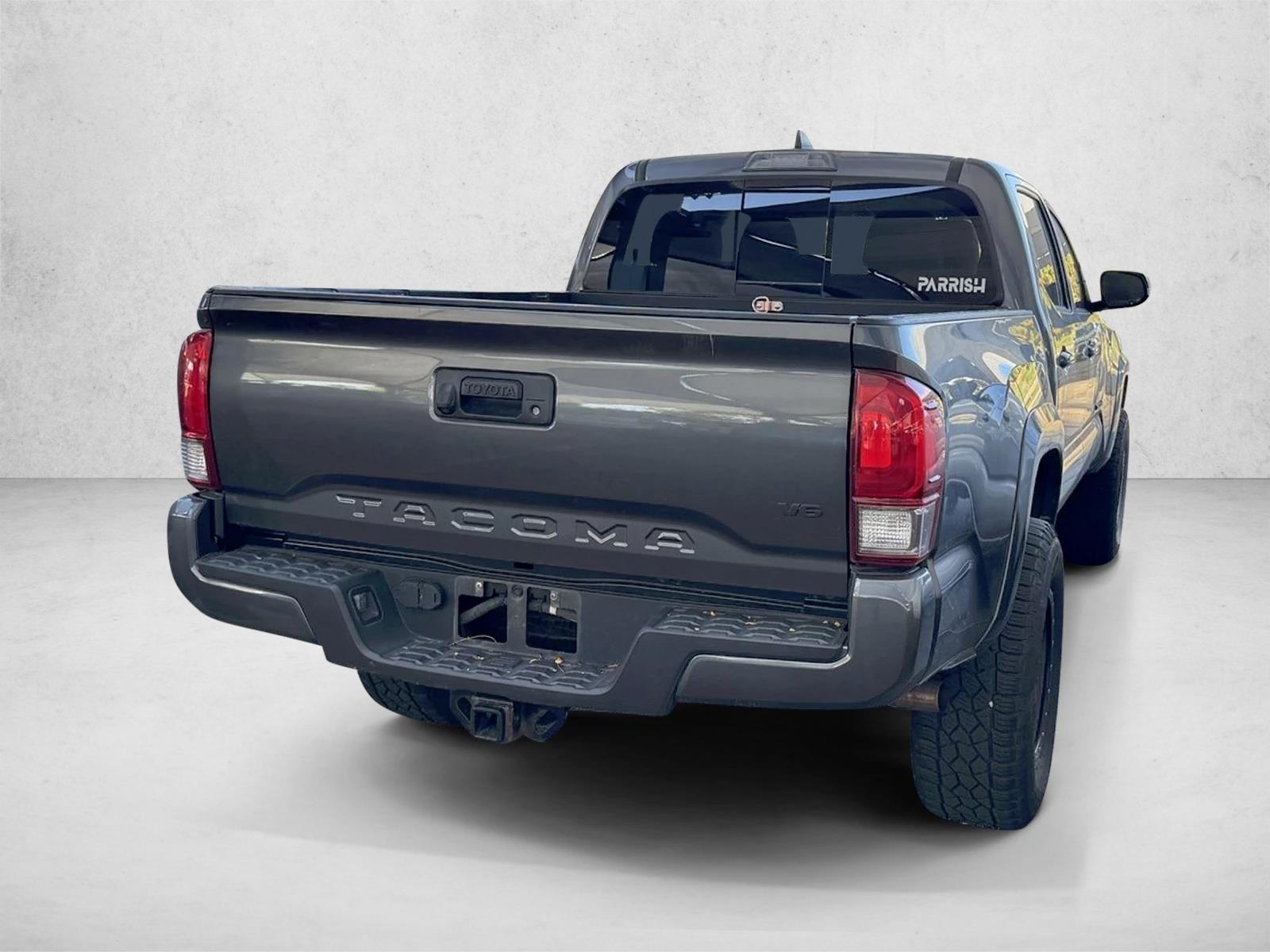 2017 Toyota Tacoma TRD Sport V6 photo 4