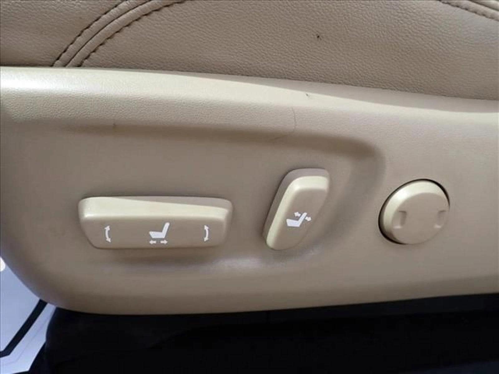 2022 Toyota 4Runner SR5 Premium - Photo 14