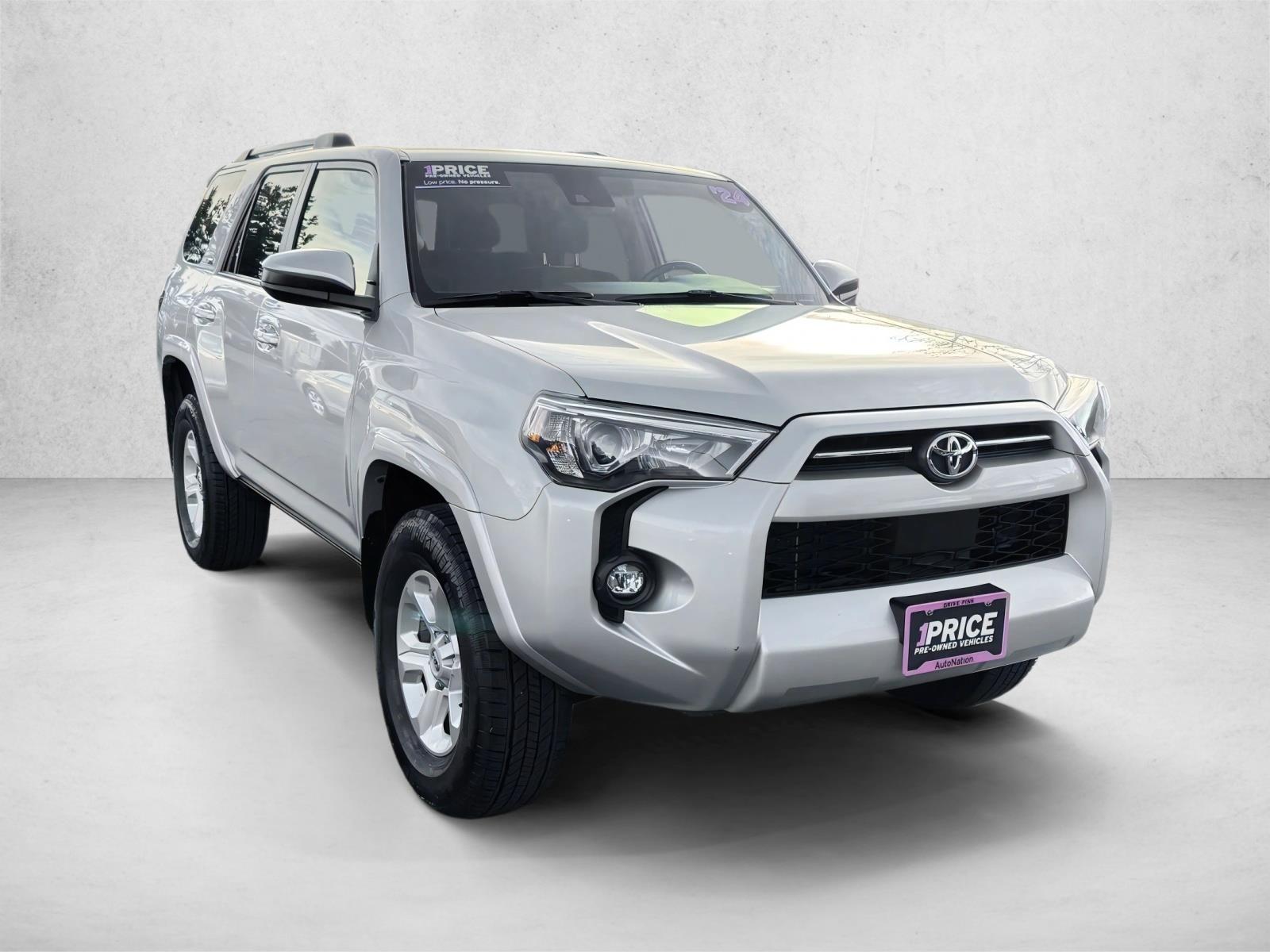 2024 Toyota 4Runner SR5 photo 3