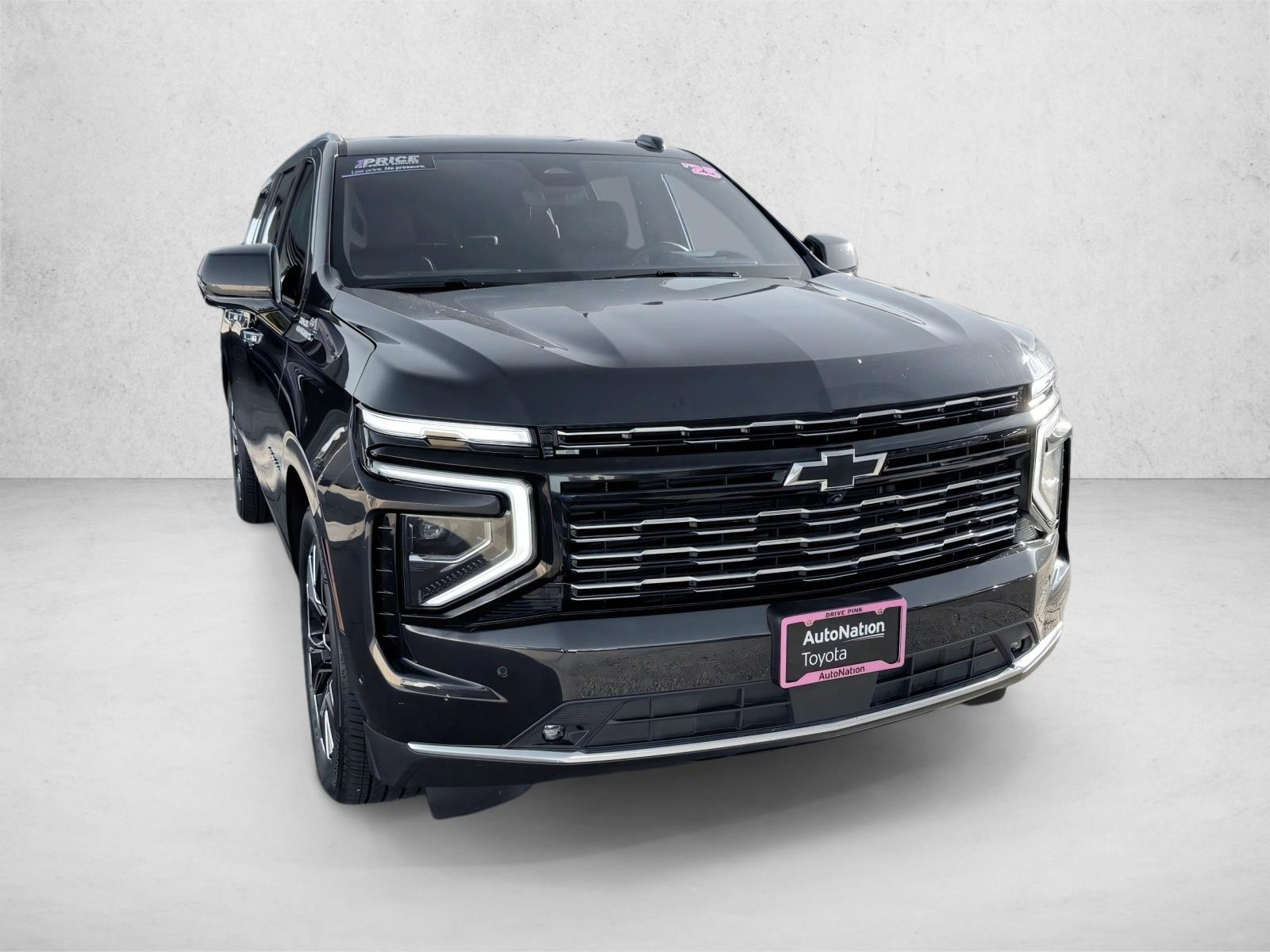 2025 Chevrolet Suburban High Country photo 3