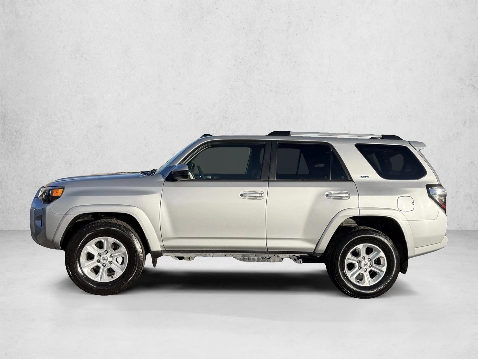 2024 Toyota 4Runner SR5 photo 4