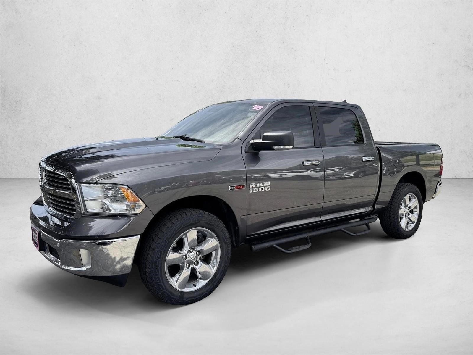 2018 RAM 1500 Big Horn 4x4 Crew Cab 5'7's photo