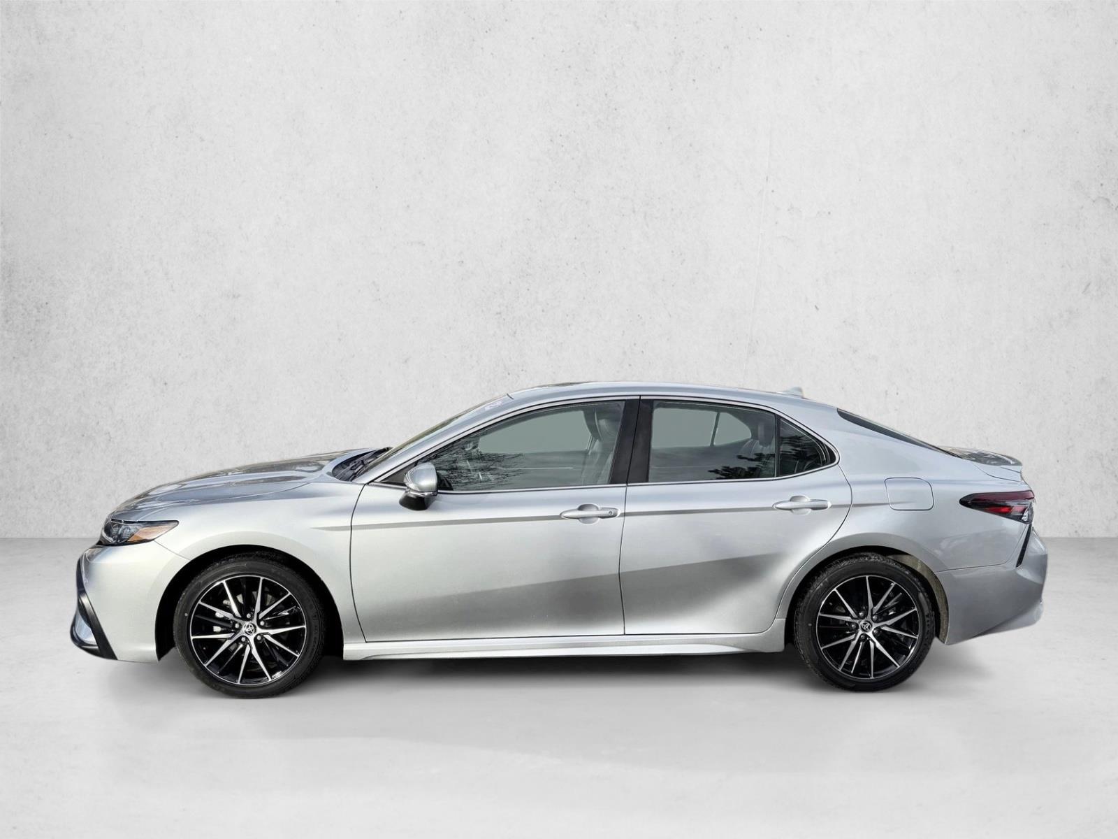 2024 Toyota Camry SE photo 4