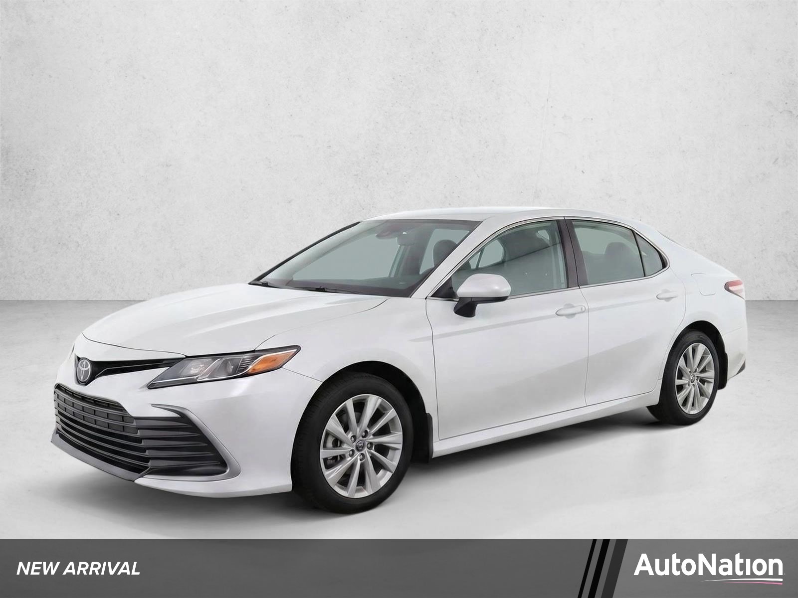 2021 Toyota Camry 2.5 Auto LE's photo