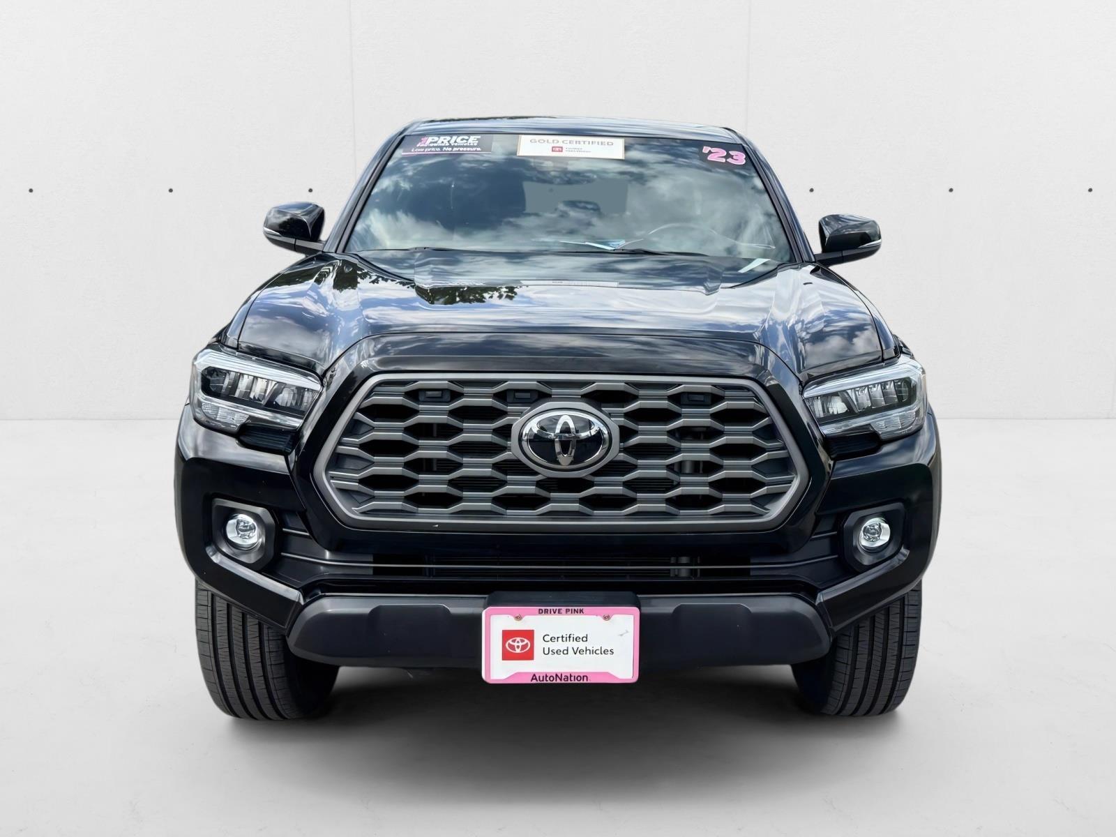 2023 Toyota Tacoma TRD V6 photo 2