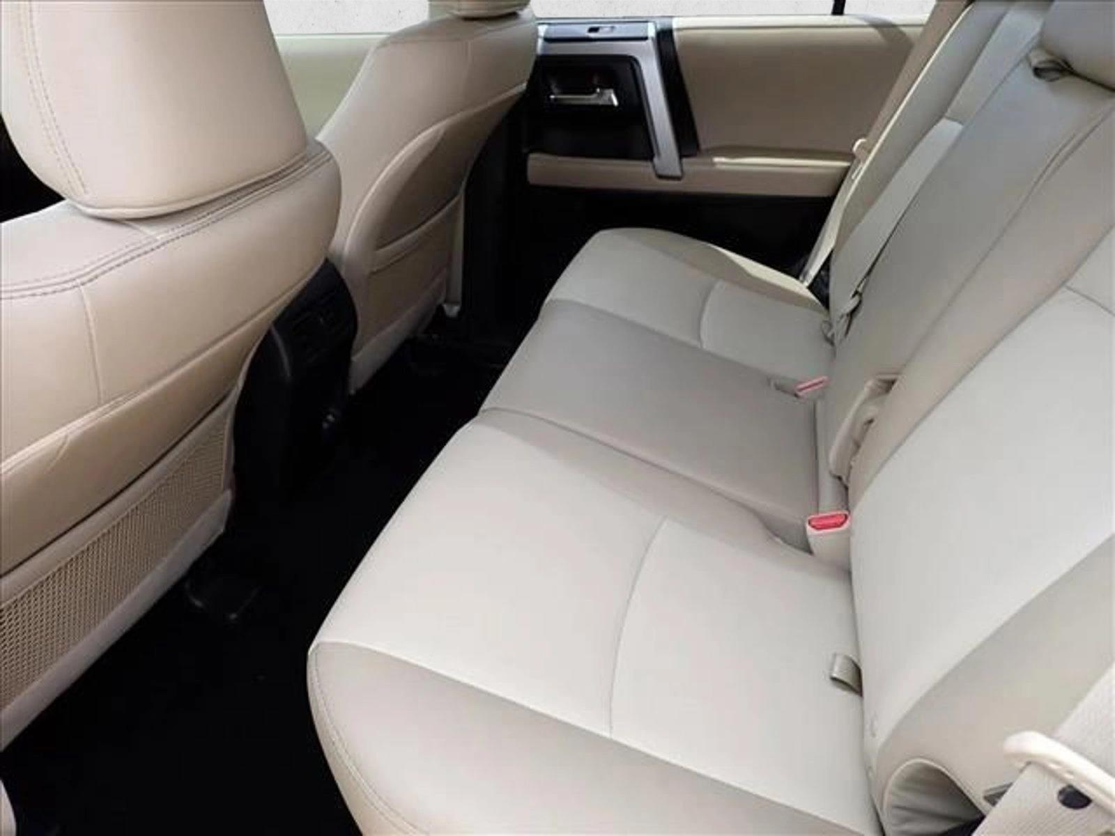 2022 Toyota 4Runner SR5 Premium - Photo 10