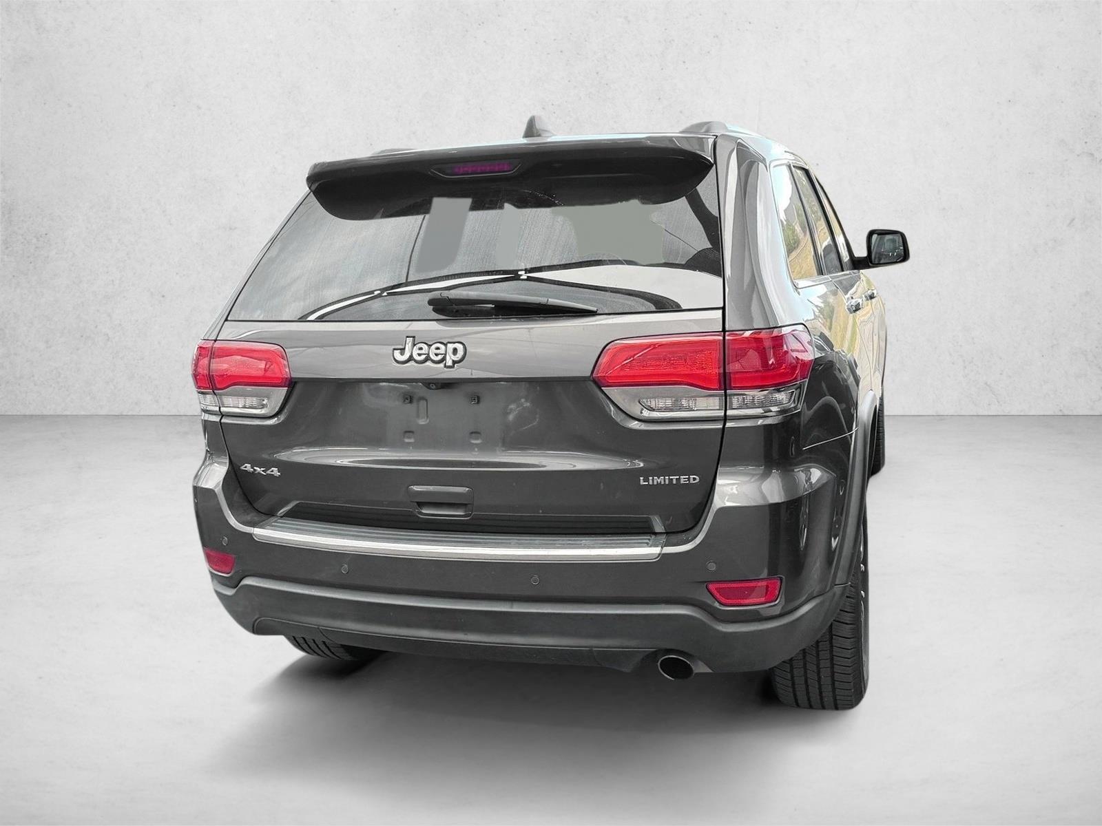 2017 Jeep Grand Cherokee Limited photo 2