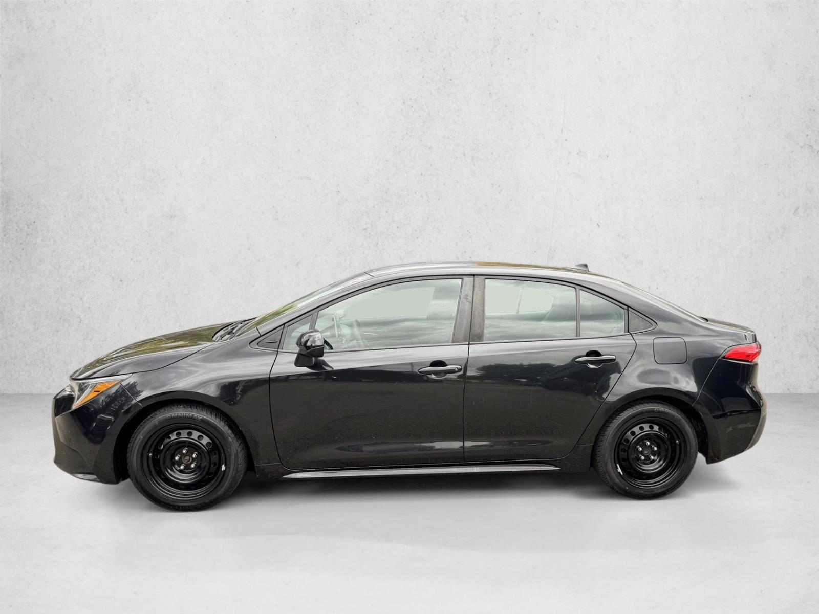 2021 Toyota Corolla LE photo 4