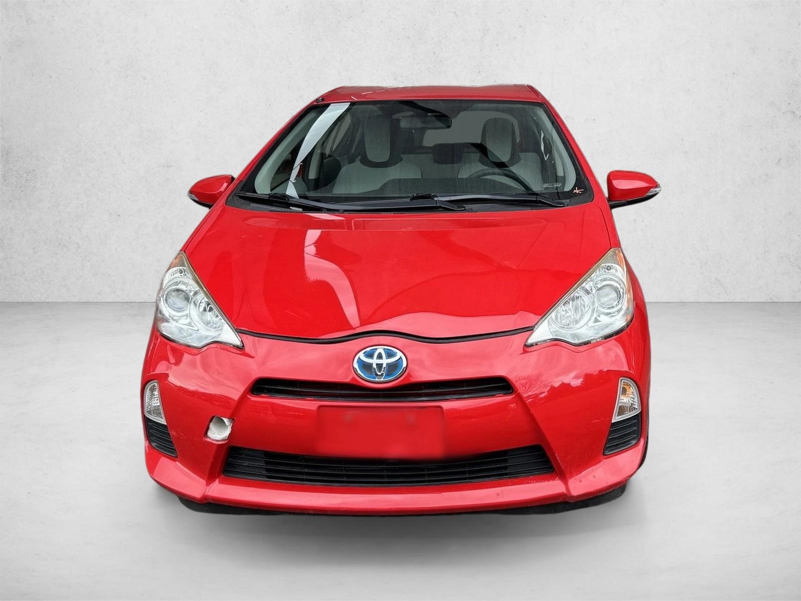 2012 Toyota Prius C One photo 2