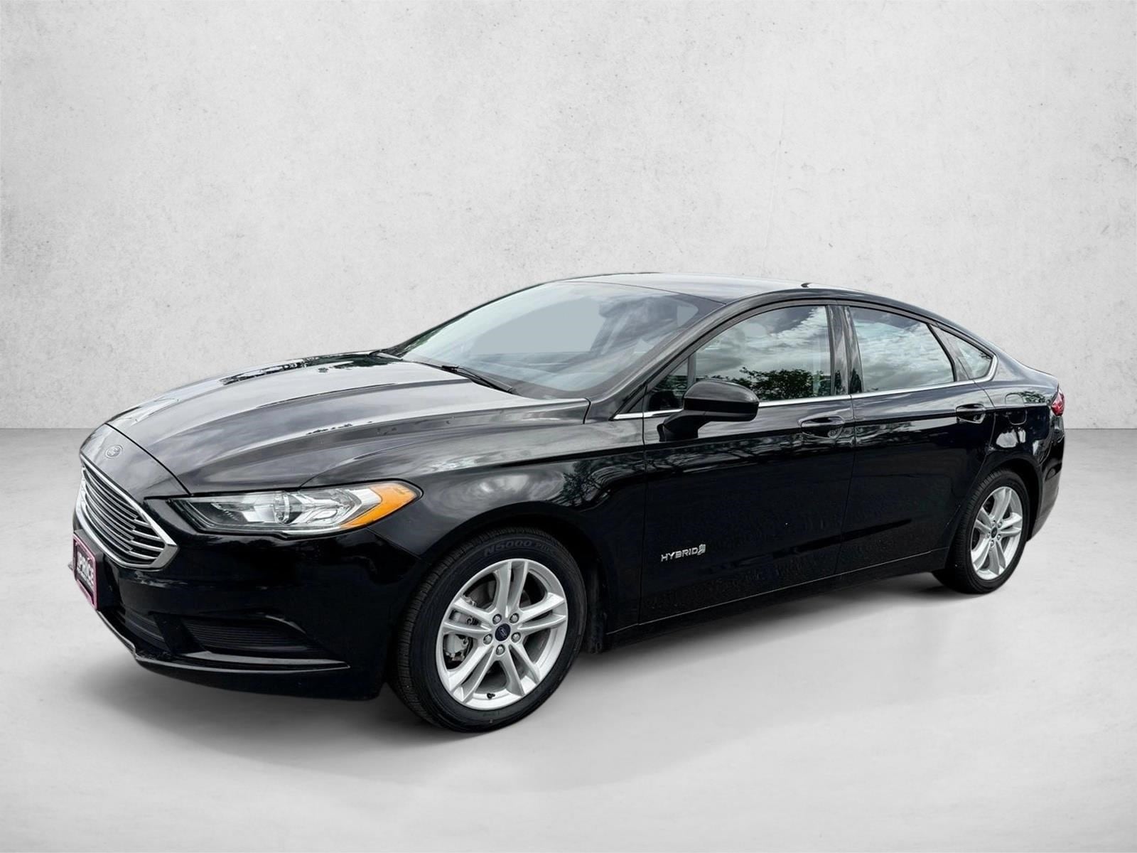 2018 Ford Fusion SE's photo