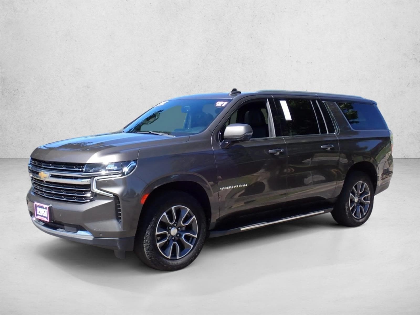 2021 Chevrolet Suburban LT 4WD photo
