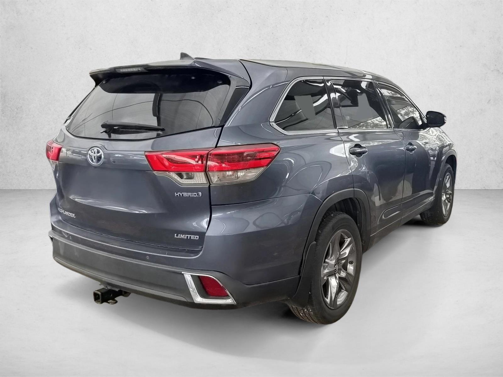 2019 Toyota Highlander Hybrid Limited Platinum photo 4