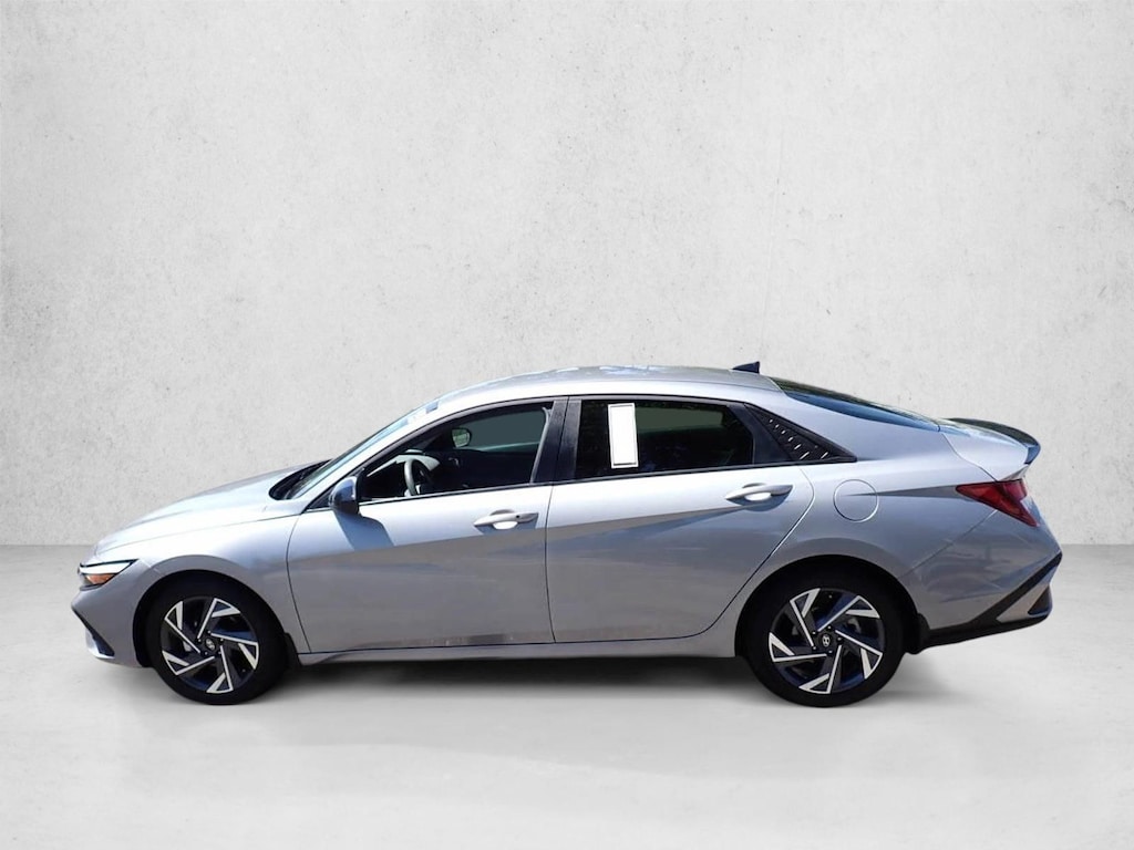 Used 2025 Hyundai Elantra SEL Sport Sedan