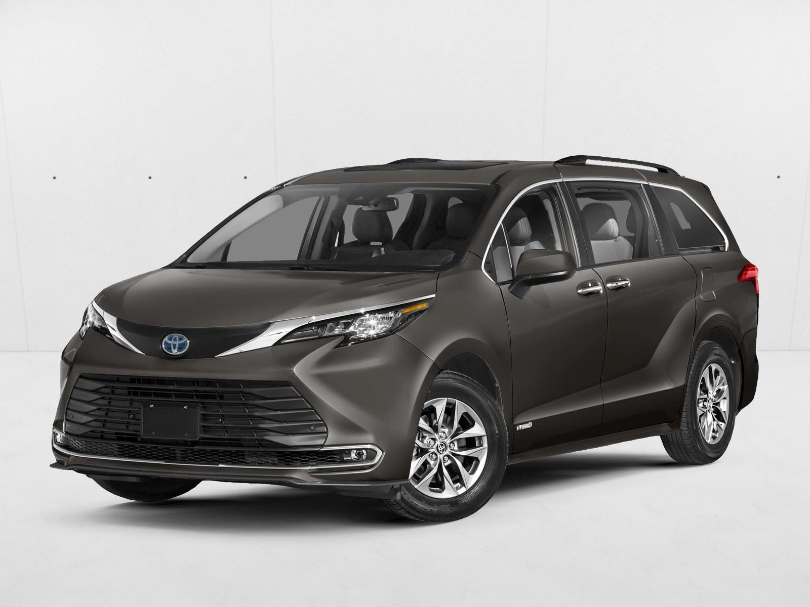 2022 Toyota Sienna XLE's photo
