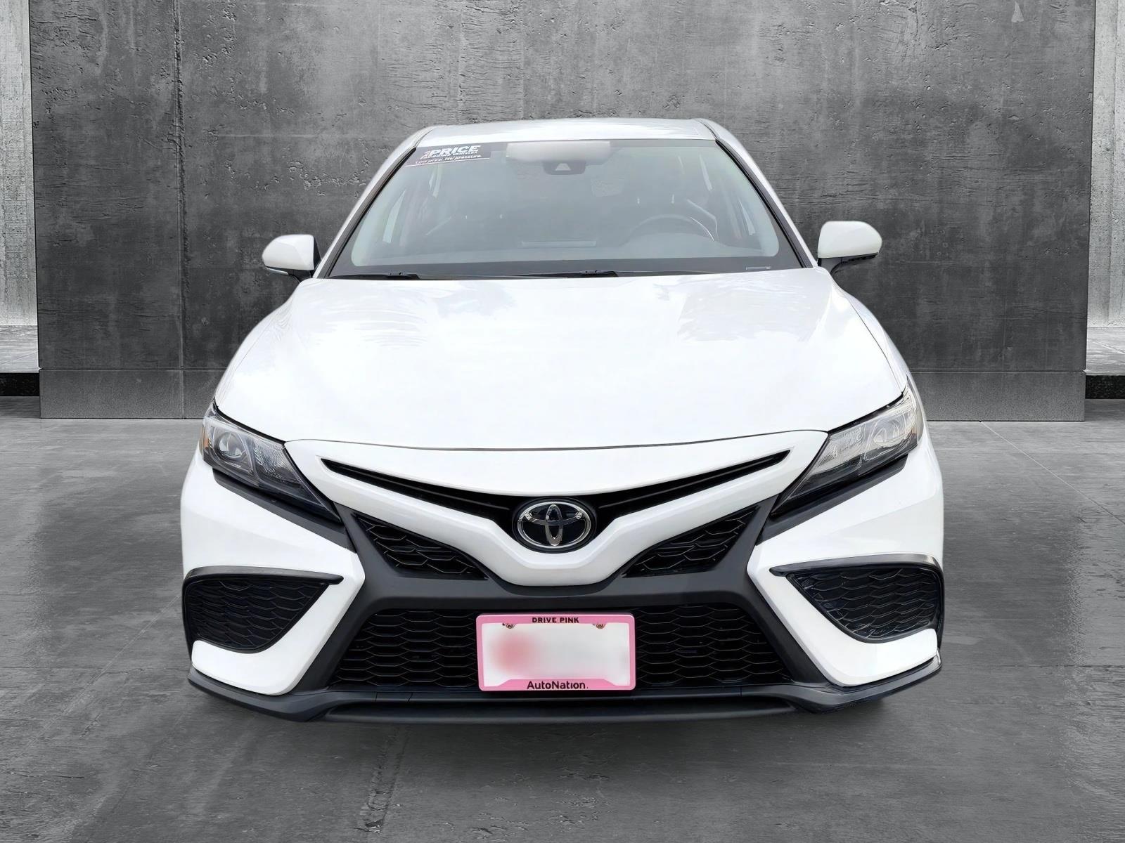 Used 2022 Toyota Camry SE with VIN 4T1G11AK5NU668938 for sale in Centennial, CO