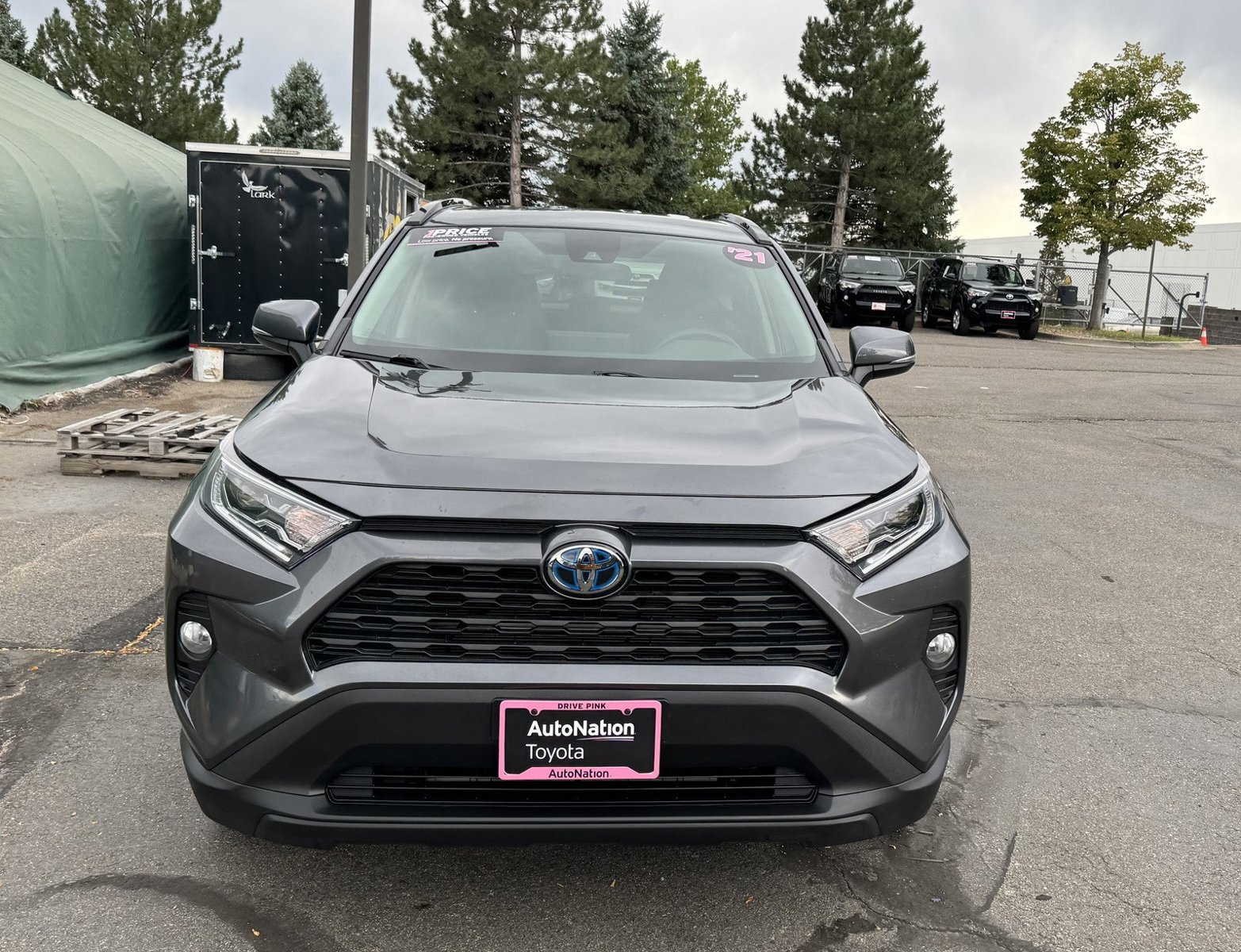 Used 2021 Toyota RAV4 XLE with VIN 4T3R6RFV8MU024089 for sale in Centennial, CO