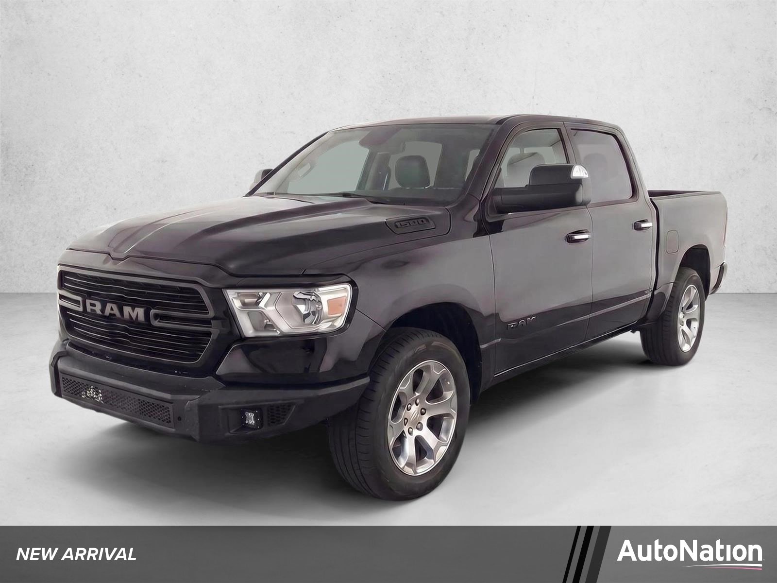 2019 RAM 1500 Big Horn/Lone Star 4x4 Crew Cab 5'7's photo