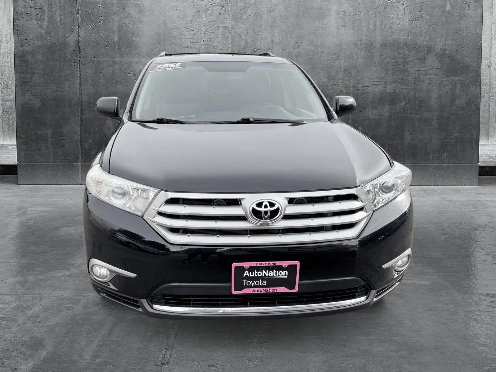 Used 2013 Toyota Highlander Base with VIN 5TDBK3EH6DS244810 for sale in Centennial, CO