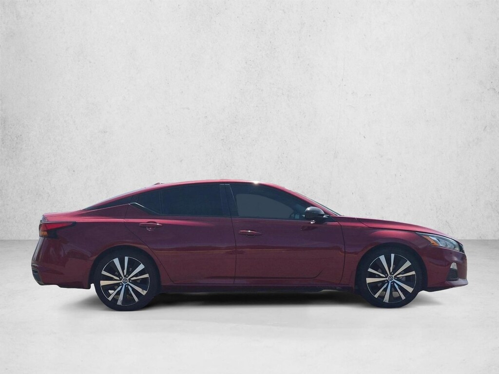Used 2022 Nissan Altima 2.5 SR Sedan