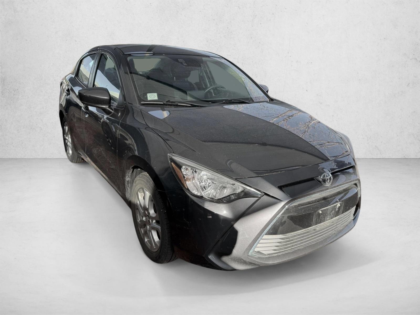 2017 Toyota Yaris iA Base photo 2