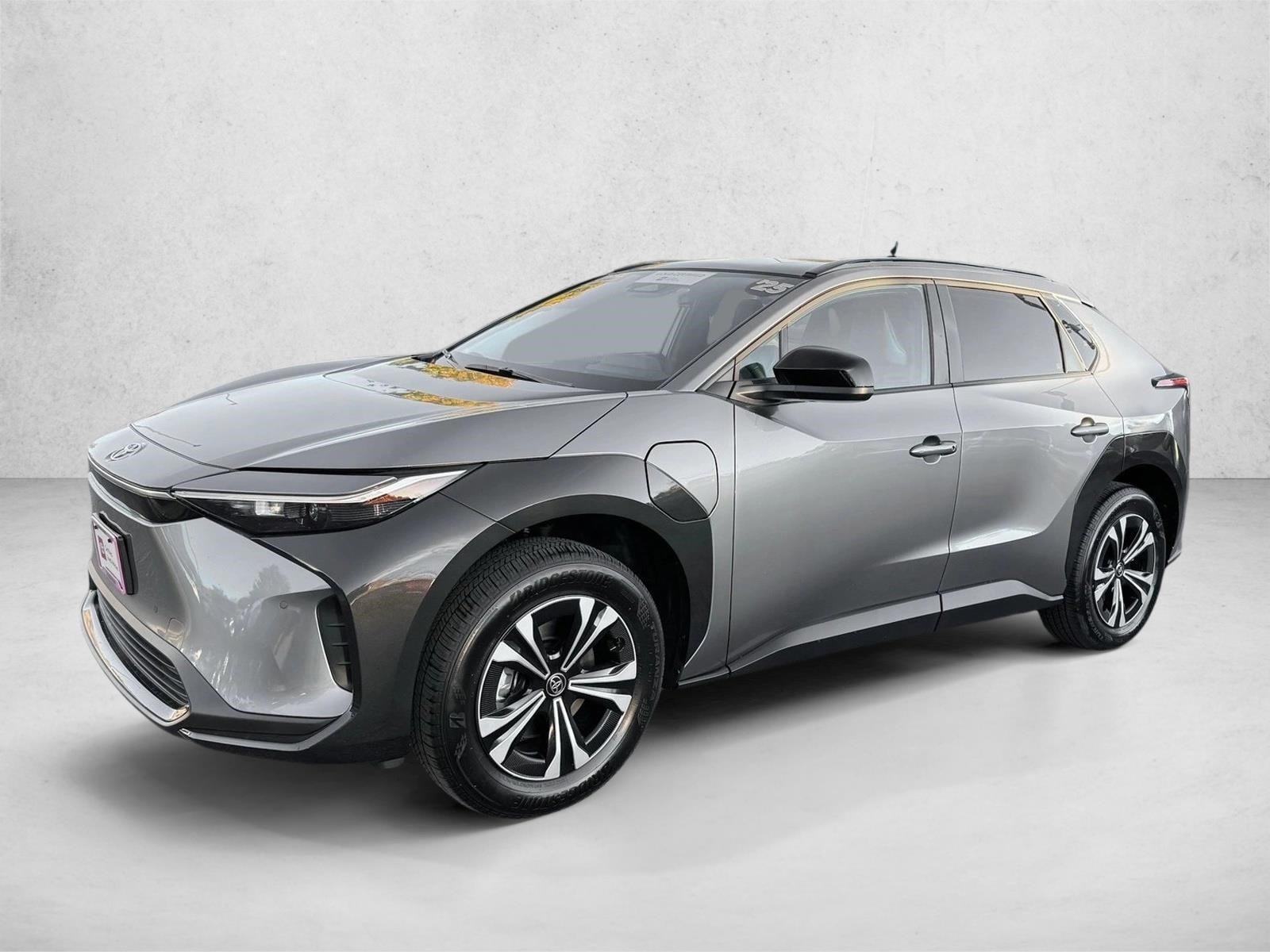 2025 Toyota bZ4X XLE's photo