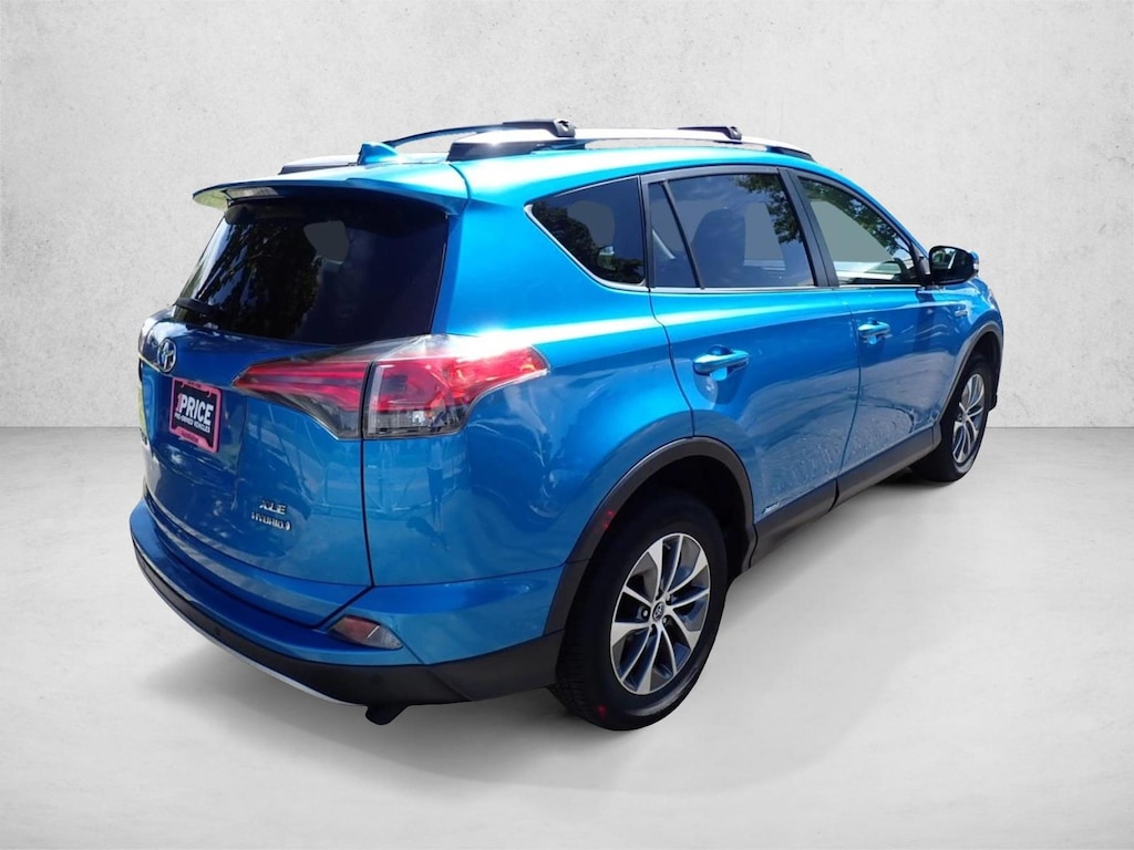 Used 2017 Toyota RAV4 Hybrid XLE SUV