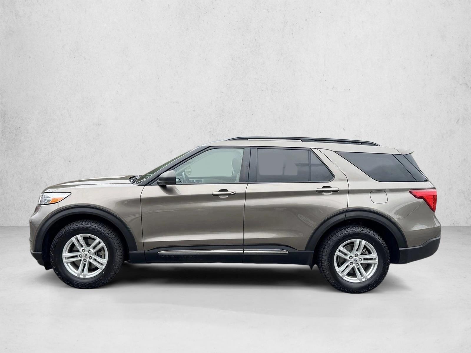 2021 Ford Explorer XLT photo 3